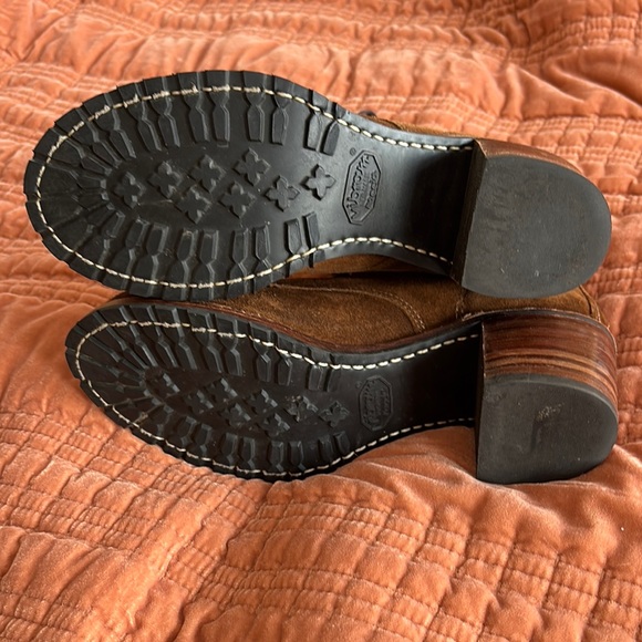 Frye Sabrina 6G Tan Suede/Leather Lace Up Wood Heeled Combat Moto Ankle Booties - Picture 8 of 12